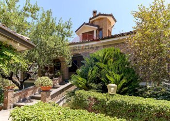 Casa all\'aperto - Villa VIA DOMENICO SCARLATTI, Motta Sant'Anastasia - foto 3