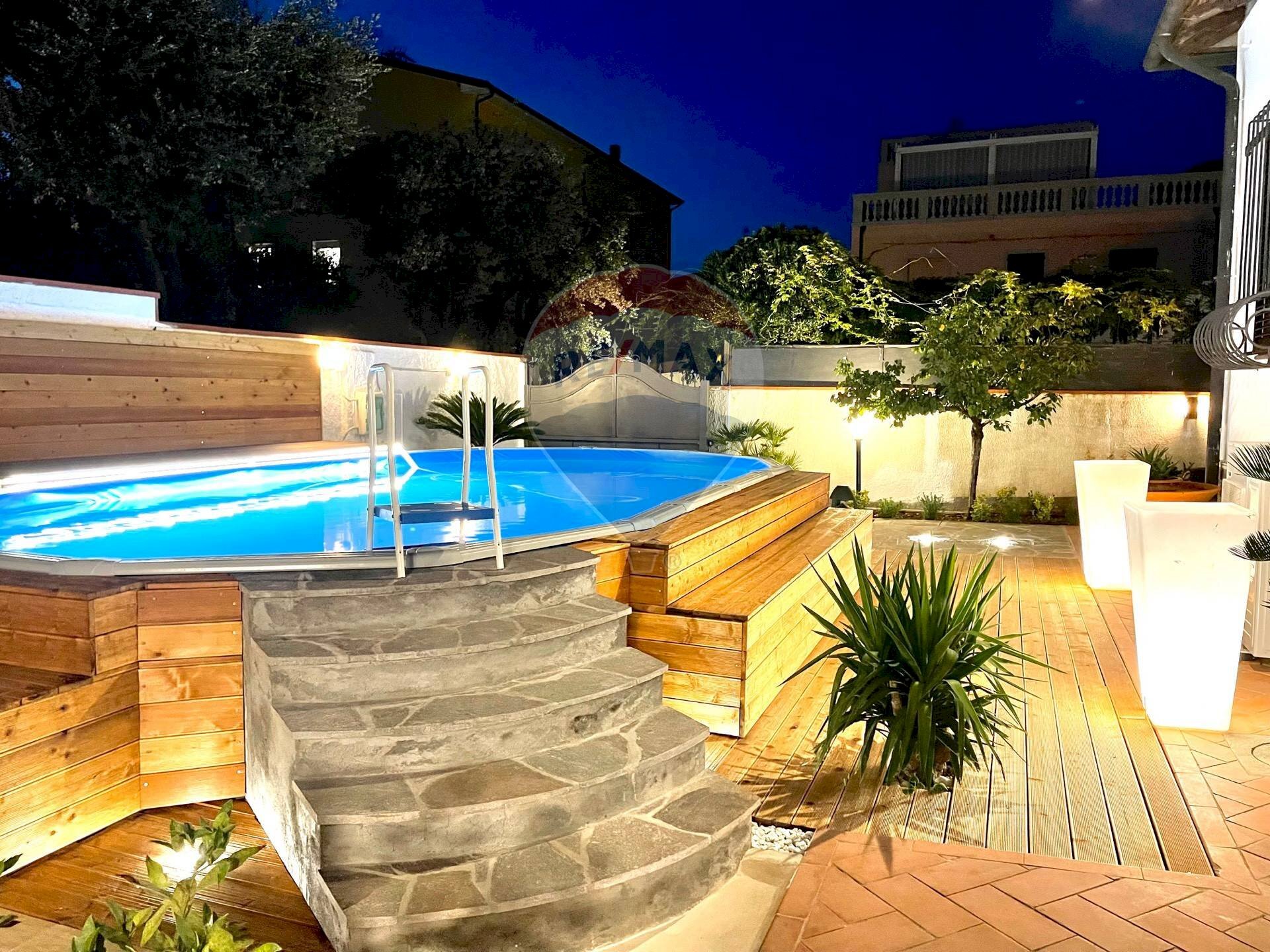 Piscina - Villa San Vincenzo - foto 1