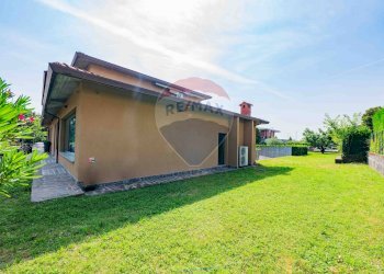 Casa all\'aperto - Commercial Premises IV NOVEMBRE
 
10, Lallio - photo 6