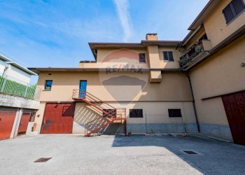 Casa all\'aperto - Commercial Premises IV NOVEMBRE
 
10, Lallio - photo 8