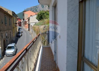 Balcone - Appartamento via Umberto I
 
42, Foglianise - foto 12