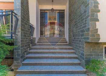 Ricezione / Lobby - Villa Via Pacini
 
6, Busto Arsizio - foto 4