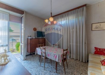 Sala da pranzo - Villa Via Pacini
 
6, Busto Arsizio - foto 15