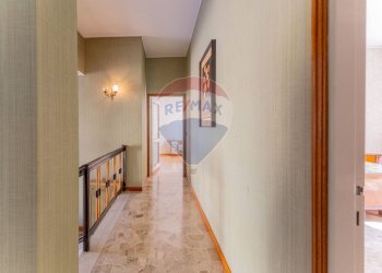 Hall / corridoio - Villa Via Pacini
 
6, Busto Arsizio - foto 19