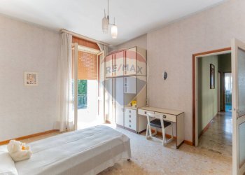 Camera / camera da letto - Villa Via Pacini
 
6, Busto Arsizio - foto 24