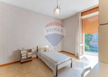 Camera / camera da letto - Villa Via Pacini
 
6, Busto Arsizio - foto 26