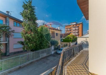 Balcone - Villa Via Pacini
 
6, Busto Arsizio - foto 33