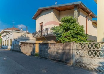 Casa all\'aperto - Villa Via Pacini
 
6, Busto Arsizio - foto 65