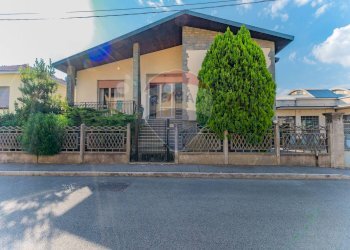 Casa all\'aperto - Villa Via Pacini
 
6, Busto Arsizio - foto 72