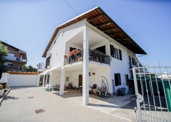 Foto 3 - Casa indipendente Via San Grato
 
28, Rivarossa - foto 3