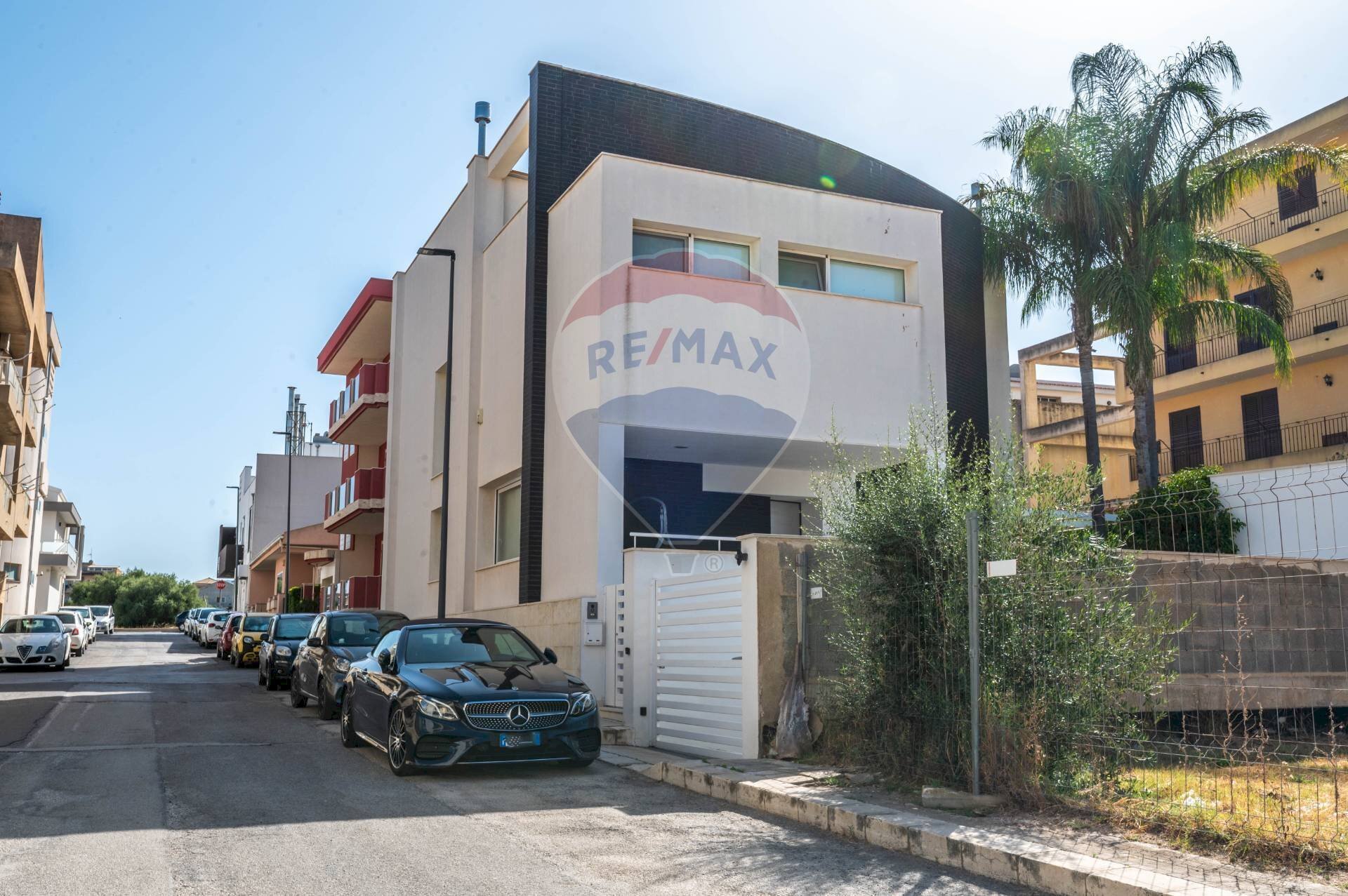 Edificio all\'aperto - Villa Via Degli Abeti
 
12, Comiso - foto 1