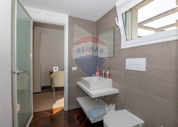 Bagno - Villa Via Degli Abeti
 
12, Comiso - foto 23