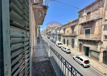 Balcone - Quadrilocale Corso Italia
 
162, Ragusa - foto 17