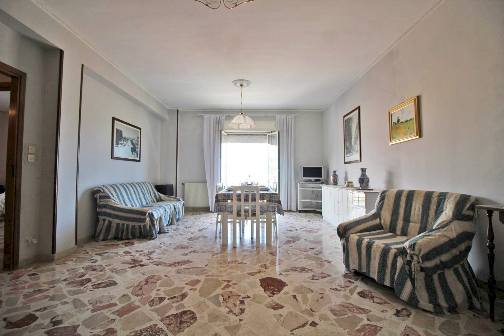 Foto 4 - Quadrilocale via giuseppe padre la rocca
 
48, Ficarazzi - foto 3