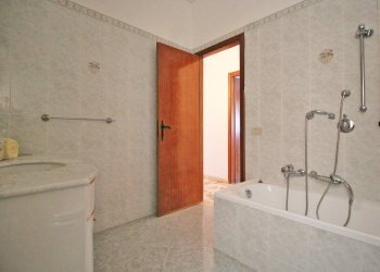 Foto 40 - Quadrilocale via giuseppe padre la rocca
 
48, Ficarazzi - foto 38