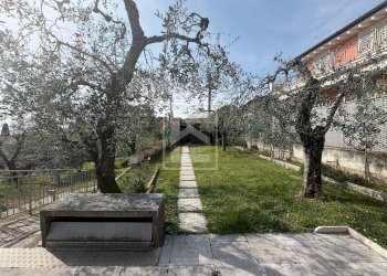 Foto 23 - Villa via taromina
 
8, Toscolano-Maderno - foto 22