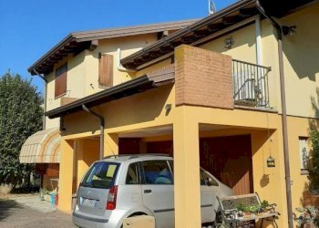 Facciata - Villa via Alessandro Volta, Finale Emilia - foto 3