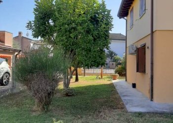 Giardino - Villa via Alessandro Volta, Finale Emilia - foto 9