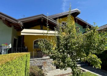 Facciata - Villa a Schiera Frazione Plan Félinaz, 122, Charvensod - foto 2