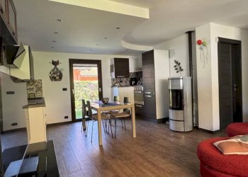 Salone - Villa a Schiera Frazione Plan Félinaz, 122, Charvensod - foto 4