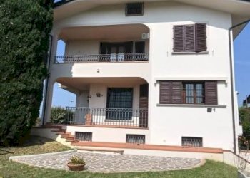 Facciata - Casa indipendente via del Lungo, Cerreto Guidi - foto 8