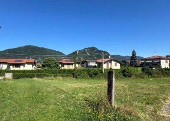 Terreno - Terreno edificabile via della Bressanella, 11, Arcisate - foto 4