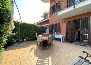 Giardino - Villa a Schiera via Don Luigi Sturzo, La Loggia - foto 11