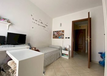 Salone - Villa a Schiera via Don Luigi Sturzo, La Loggia - foto 21