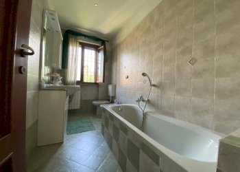 Bagno - Villa a Schiera via Don Luigi Sturzo, La Loggia - foto 26