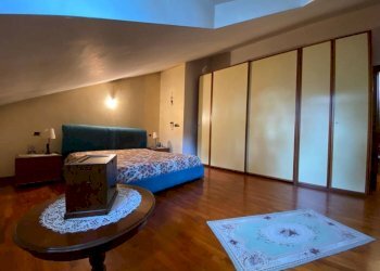 Camera da letto - Villa a Schiera via Don Luigi Sturzo, La Loggia - foto 30