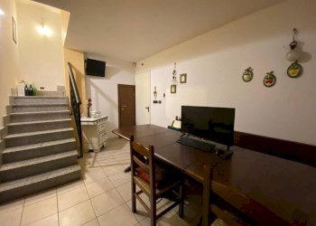 Salone - Villa a Schiera via Don Luigi Sturzo, La Loggia - foto 33