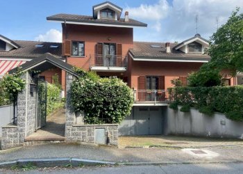 Facciata - Villa a Schiera via Don Luigi Sturzo, La Loggia - foto 38