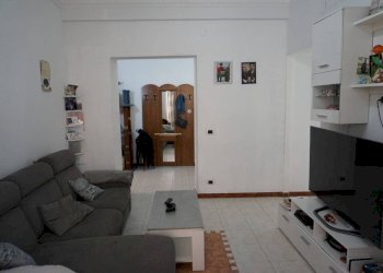 Salone - Trilocale via Antonio Cantore, 13, Genova (zona Sampierdarena) - foto 2