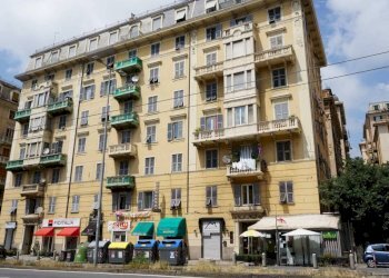 Facciata - Trilocale via Antonio Cantore, 13, Genova (zona Sampierdarena) - foto 18