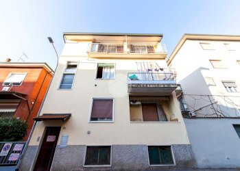 Bilocale Via Ugo Foscolo, Cesano Boscone - foto 1