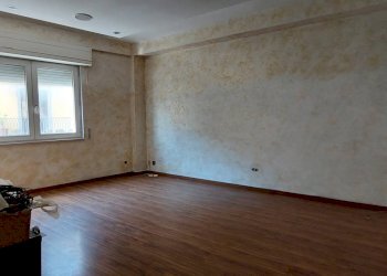 Foto 10 - Locale Commerciale corso europa, Ariano Irpino - foto 9