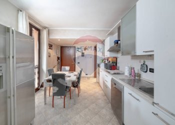 Cucina - Trilocale VIA MARTIRI DI BOLOGNA
 
1, Cavenago di Brianza - foto 5