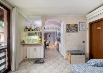 Hall / corridoio - Trilocale VIA MARTIRI DI BOLOGNA
 
1, Cavenago di Brianza - foto 10