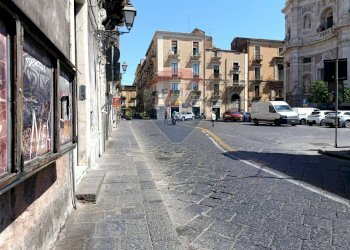 Edificio all\'aperto - Locale Commerciale Via Porticello
 
4, Catania - foto 2