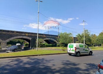 Edificio all\'aperto - Locale Commerciale Via Porticello
 
4, Catania - foto 3