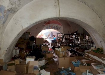 Cantina - Locale Commerciale Via Porticello
 
4, Catania - foto 14