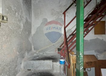 Scale - Locale Commerciale Via Porticello
 
4, Catania - foto 16