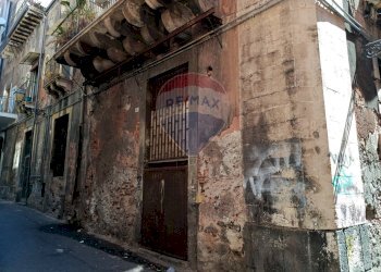 Edificio all\'aperto - Locale Commerciale Via Porticello
 
4, Catania - foto 18