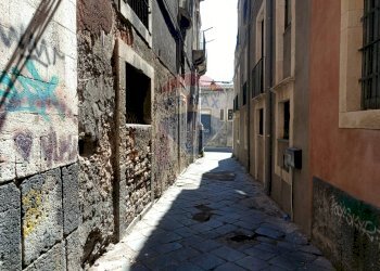 Edificio all\'aperto - Locale Commerciale Via Porticello
 
4, Catania - foto 20