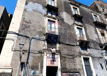 Edificio all\'aperto - Locale Commerciale Via Porticello
 
4, Catania - foto 23