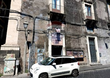 Edificio all\'aperto - Locale Commerciale Via Porticello
 
4, Catania - foto 24