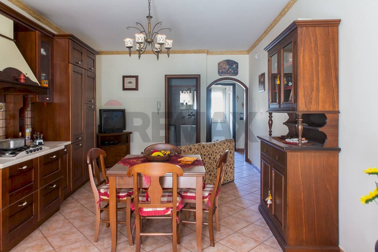 Sala da pranzo - Four-room apartment Paterno - photo 3