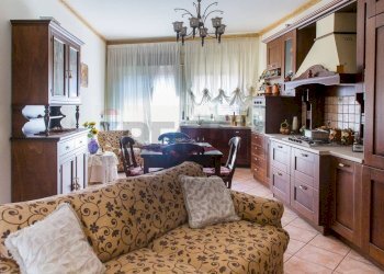 Sala da pranzo - Quadrilocale Paterno - foto 2