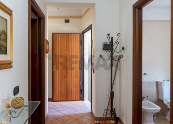 Hall / corridoio - Quadrilocale Paterno - foto 9