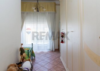 Camera / camera da letto - Quadrilocale Paterno - foto 13